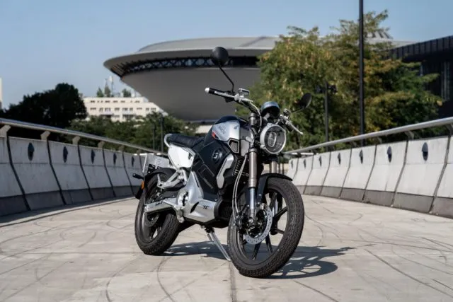 Na motocyklu elektrycznym w stronę zdrowego stylu życia